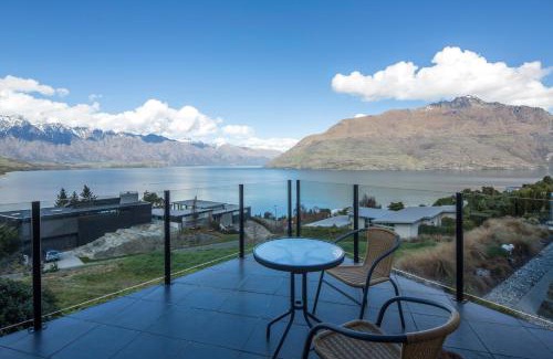 Fernhill House | Family-Friendly Stays at Aspen Grove Villas - 4 Star Rated