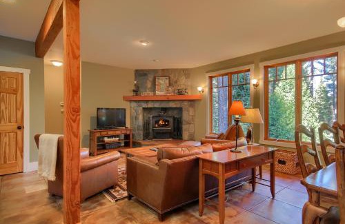 Fish Camp House | Top-Rated Aspen House Near Yosemite's South Entrance
