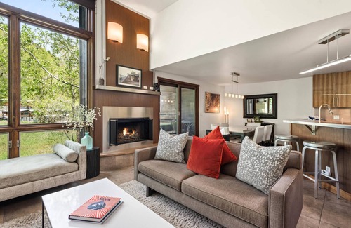 Aspen Condo | Unforgettable Summer and Fall Getaways with Pool Access