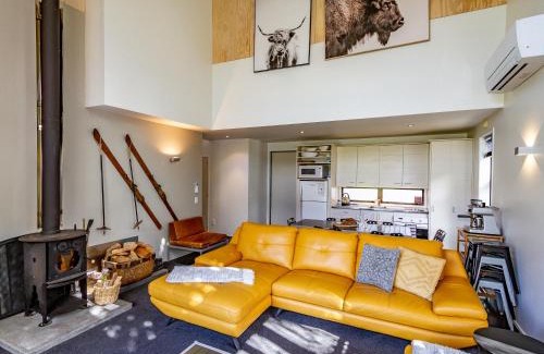 Ohakune House | Cozy Aspen on Park Avenue - Family-Friendly Getaway