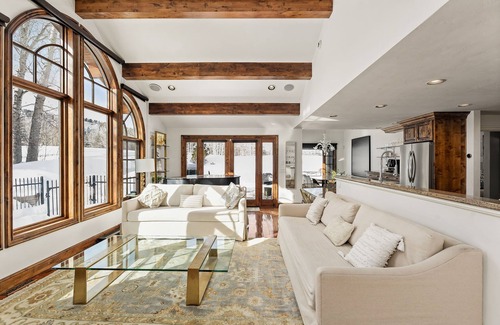 Aspen House | Aspen Paradise: Guest Rated 9.8 with Spa & Hot Tub Access