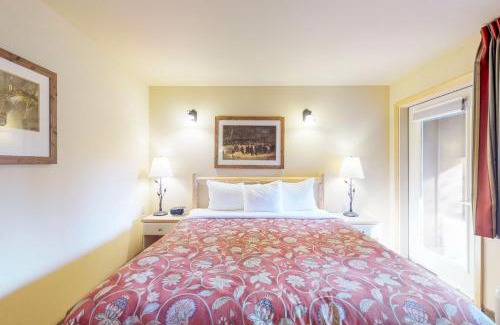 Downtown Leavenworth Hotel | Family-Friendly Retreat at Aspen Suites 506: The Nest