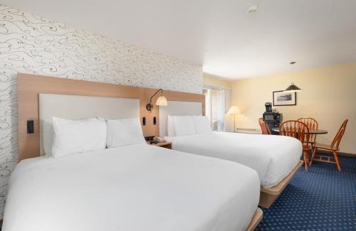 Ogunquit Hotel | Oceanfront Aspinquid Resort: Family-Friendly with Pool Access