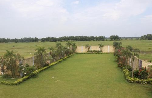 Diamond Harbour Hotel | Pet-Friendly Aspiring Resort with Oceanfront Views