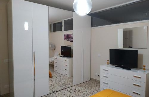 Aspra Apartment | Oceanfront Haven at Aspra al delfino bianco: Rated 9/10