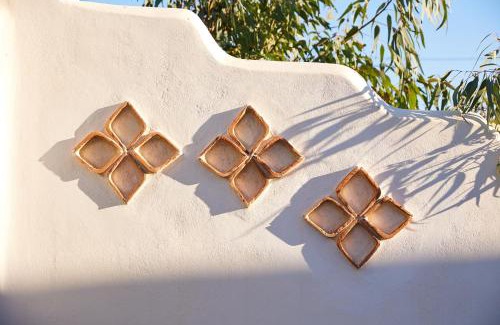 Volissos House | Family-Friendly Aspros Pyrgos with 9.3/10 Guest Rating