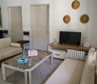 Asprovalta House | Pet and Child Friendly Getaway at Asprovalta Istos House