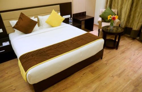 Hosur Hotel | Discover ASR Parklane: Family-Friendly with Breakfast Included