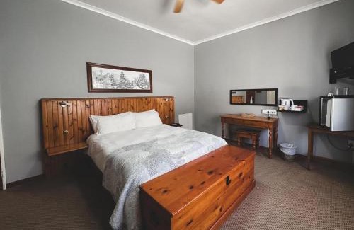 Kareedouw Cabin | Enchanting Assegaaibosch Country Lodge with Ocean Views