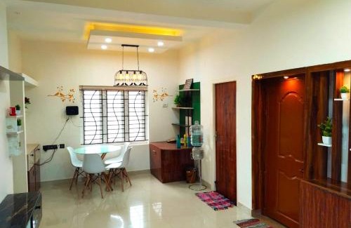 Tiruchirappalli Hotel | Budget-Friendly Stay at ASSHAPPYSTAYINN Hotel with Breakfast