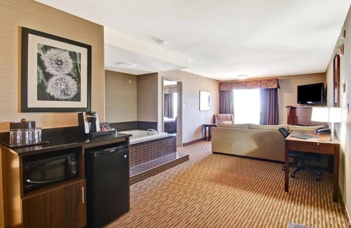 Assiniboia Hotel | Exceptional Stay at Assiniboia Canalta with Spa & Dining