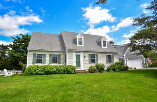 East Orleans House | Family-Friendly Getaway Near Association Beach