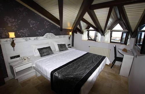 Ayvacik Hotel | Elegant Assos Behram Hotel - Adults Only with Ocean Views