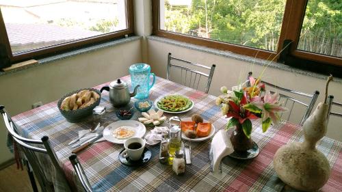 Tropoje House | Comfortable Aste Guesthouse: Pet Friendly with Breakfast