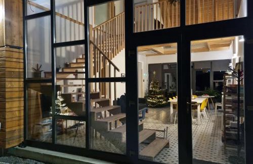 Eremitu Bed & Breakfast | Oceanfront Aster Panzió - Guest Rated 9.8 with Pet-Friendly Amenities
