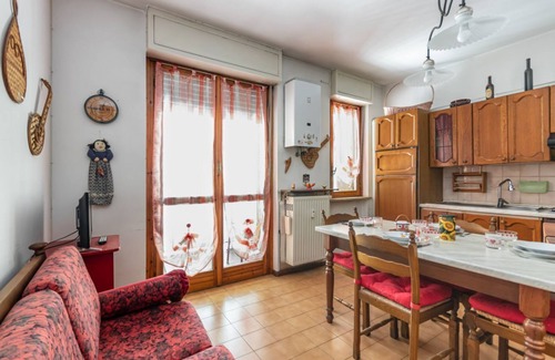 Asti Apartment | Discover Asti Lovely Apt with Balconies & Private Parking