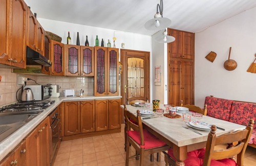 Asti Apartment | Discover Asti Lovely Apt with Balconies & Private Parking