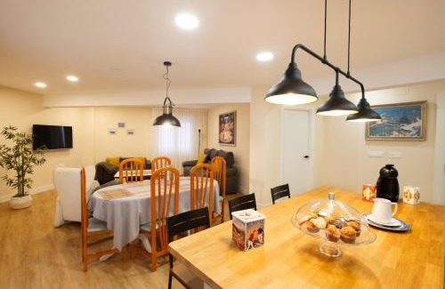 Bermeo Apartment | Astillerogane: Family-Friendly Retreat with Top Ratings