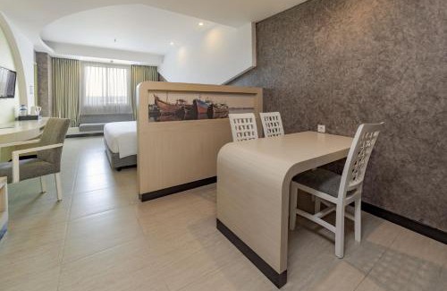 West Cirebon Hotel | Discover ASTON Cirebon Hotel: Pool, Spa & High Ratings