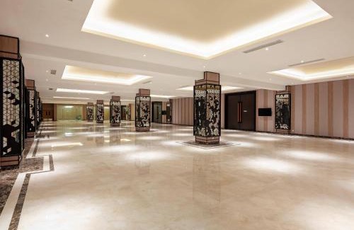 Gresik Hotel | Explore ASTON Gresik Hotel & Conference Center: Rated 9/10