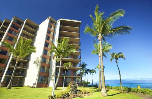 Honokowai Condo | Experience Kaanapali Shores with Pool and Ocean Views