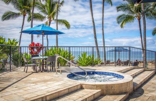 Kailua-Kona Hotel | Oceanfront Comfort at Aston Kona By The Sea - 4 Star Retreat