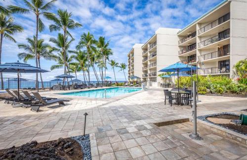 Kailua-Kona Hotel | Oceanfront Comfort at Aston Kona By The Sea - 4 Star Retreat
