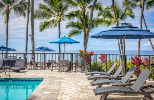 Kailua-Kona Hotel | Oceanfront Comfort at Aston Kona By The Sea - 4 Star Retreat
