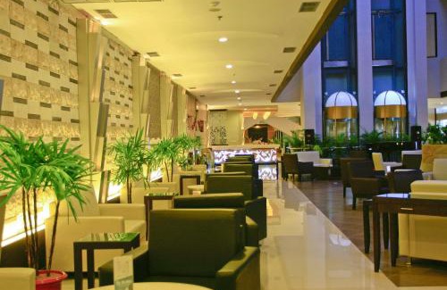 Pontianak Hotel | Discover ASTON Pontianak Hotel with Pool & Breakfast Option