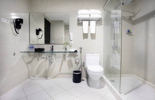 Pontianak Hotel | Discover the ASTON Pontianak Hotel & Convention Center
