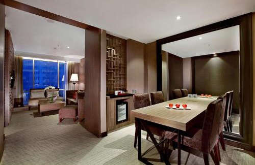 Kebagusan Hotel | Discover ASTON Priority Simatupang: 4-Star with Pool & More