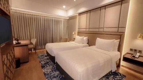 Sukaraja Hotel | Experience ASTON Sentul Lake Resort & Conference Center