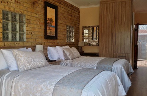Vanderbijlpark House | Discover Astoni: Family-Friendly Hotel with Pool & Dining