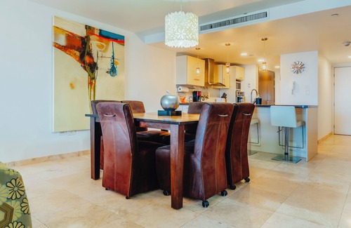 Oranjestad-West Condo | Top Floor View Condo at Eagle Beach with Oceanfront Luxury