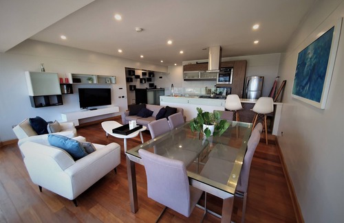 Santa Cruz Apartment | Ocean View Escape with Pet-Friendly Amenities