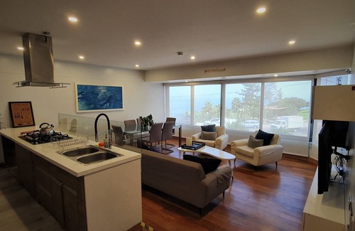 Santa Cruz Apartment | Ocean View Escape with Pet-Friendly Amenities