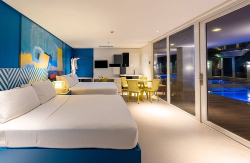 Boracay Island Hotel | Discover Astoria Current: 5-Star Haven with Pool & Dining