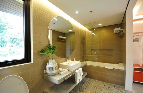 Puerto Princesa Resort | Discover Astoria Palawan: 4-Star Comfort with Pool & Spa