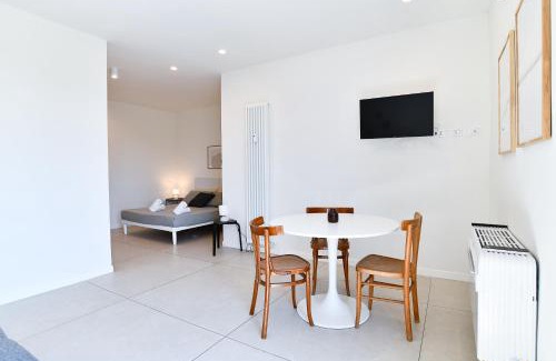 Saragozza-Porto Apartment | Astra 3 Un tocco di stile nel cuore di Bologna