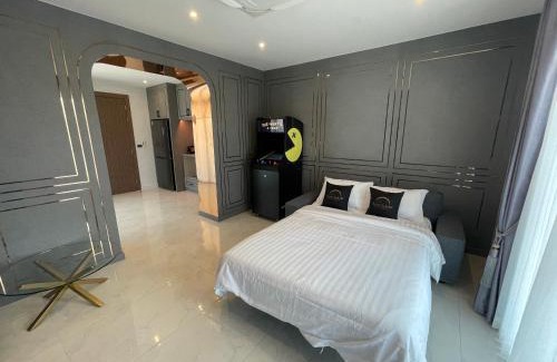 Nong Prue Villa | Astro Luxury: 4-Star Oceanfront Villa with Pool & Hot Tub