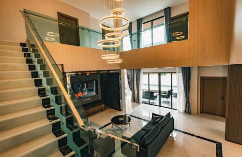 Nong Prue Villa | Astro Luxury: 4-Star Oceanfront Villa with Pool & Hot Tub