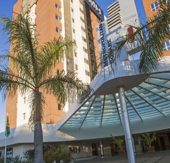 Vila Sao Francisco Hotel | Discover Astron Hotel Bauru: Pet-Friendly & Pool Access