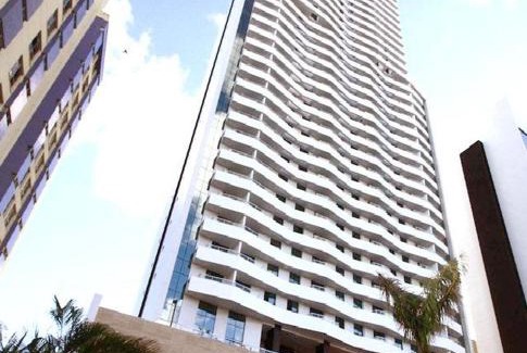 Caminho das Arvores Hotel | Discover Astron Suítes Mondial Salvador: Beachfront Bliss