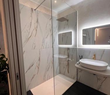 Cosenza Bed & Breakfast | Guest Rated ASTRUM b&b: Family-Friendly with Hot Tub