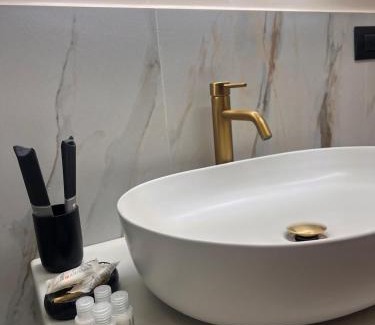 Cosenza Bed & Breakfast | Guest Rated ASTRUM b&b: Family-Friendly with Hot Tub