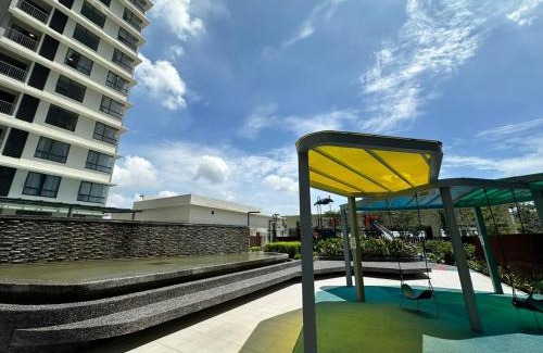Shah Alam Apartment | ASunday, Setia City Mall -8pax, 2 Carpark