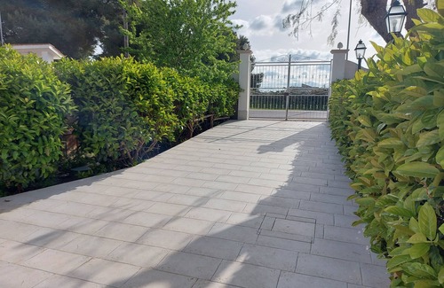 Pulsano Apartment | Cozy Studio Apartment Near Beaches with Child-Friendly Amenities