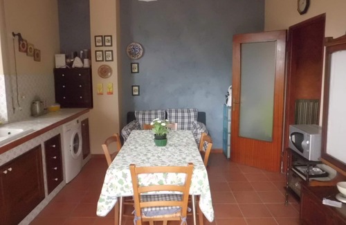 Zafferana Etnea House | Cozy Retreat at Armando's Home: Highly Rated with Dining