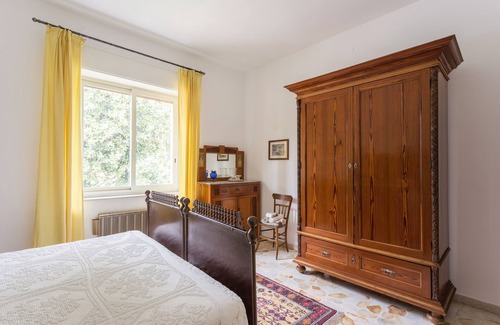 Zafferana Etnea House | Cozy Retreat at Armando's Home: Highly Rated with Dining
