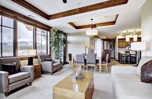 Peak 8 Condo | Cozy 3 Bedroom Condo at Base of Peak 8 Near Winter Fun